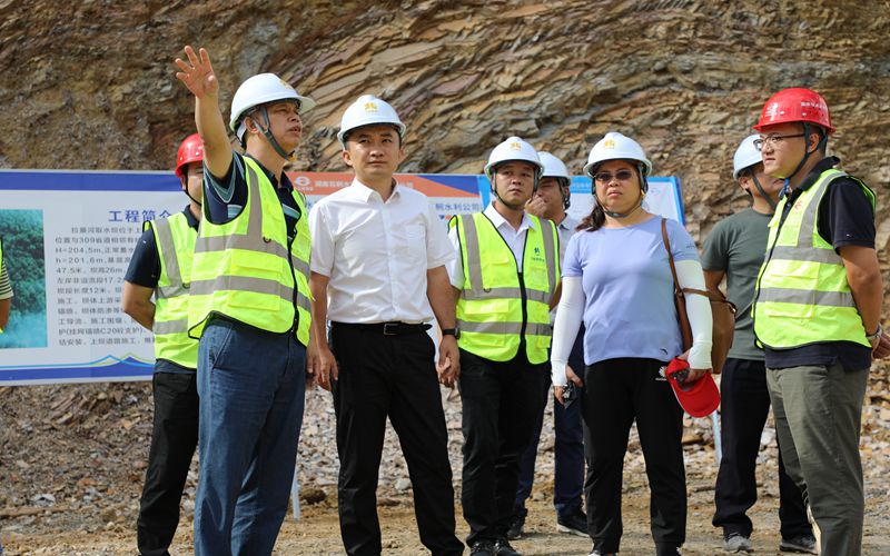 圖片1廖彥介紹西燕水廠開工進(jìn)展_副本
